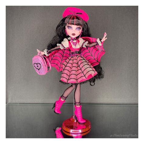 Add a Comment. . Haunt couture draculaura doll